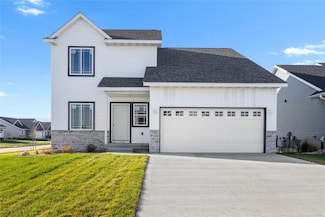7701 Westfield Dr NE, Cedar Rapids, IA 52402