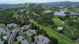 2066 Stonefield Ln, Santa Rosa, CA 95403