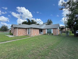 525 Olympus St, Cedar Hill, TX 75104