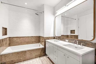 1 Clinton St Unit 17B, Brooklyn, NY 11201