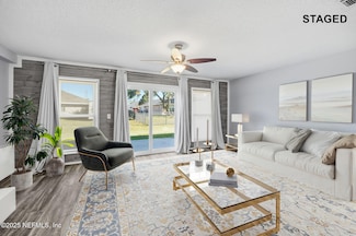 11 Northside Dr S Unit 202, Jacksonville, FL 32218