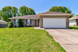 320 W Cherokee Path, Clever, MO 65631