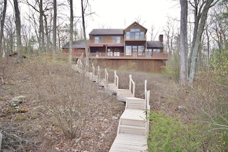 136 Browning Blvd, Barryville, NY 12719