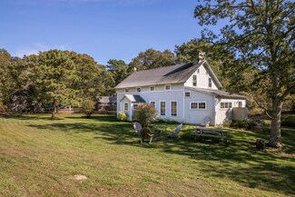 5 Tree Frog Ln, Chilmark, MA 02535