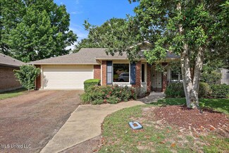 4 Southwood Blvd, Clinton, MS 39056
