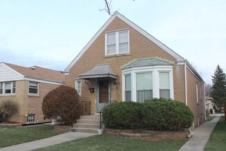 2341 S 11th Ave, Riverside, IL 60546