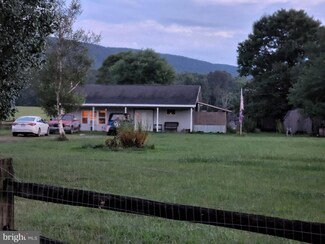 486 Eckerd Ln, Berkeley Springs, WV 25411