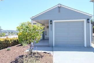 10007 Burr St, Oakland, CA 94605