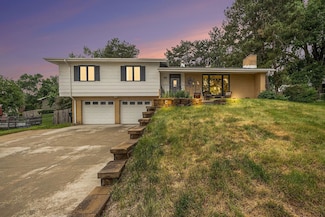 3536 Parkview Dr, Omaha, NE 68134