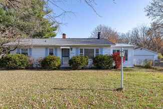 52938 Jackie Ln, Elkhart, IN 46514