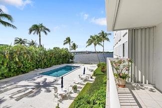 2860 S Ocean Blvd Unit 208, Palm Beach, FL 33480