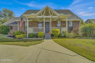 4326 Schooner Ln, Lynn Haven, FL 32444