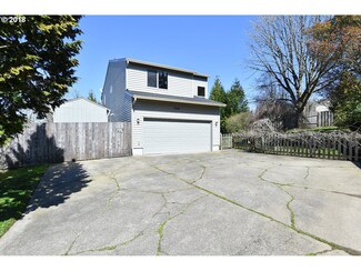 1441 SW 23rd Ct, Gresham, OR 97080