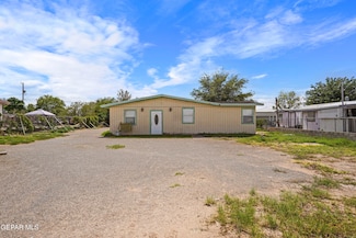 3879 John Christopher Dr Unit B, El Paso, TX 79938