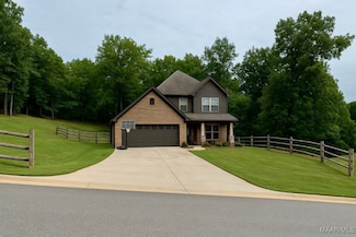 95 Woodland Path, Wetumpka, AL 36093