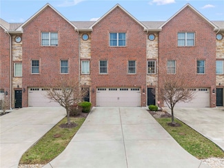 591 Chesnic Dr, Canonsburg, PA 15317