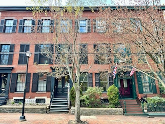 17 Pine St Unit 1, Portland, ME 04102