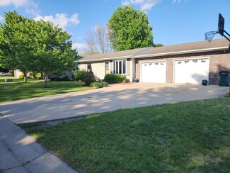 920 John Wesley Ave NW, Stewartville, MN 55976