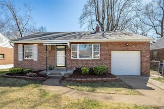 9218 Sundown Dr, Saint Louis, MO 63136