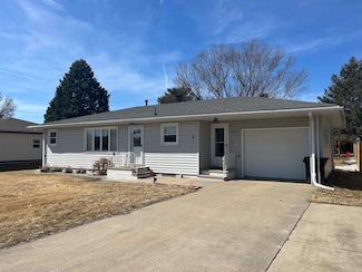 612 N West St, Plainview, NE 68769