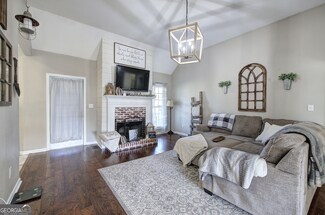 190 Woodford Way SE, Calhoun, GA 30701