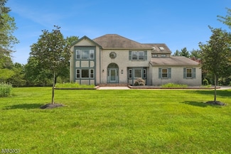 45 Adams Dr, Belle Mead, NJ 08502