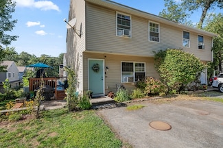 6 Ockway St Unit A, Worcester, MA 01604