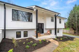 27 Windy Ln, Mills River, NC 28759