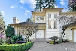 17955 SE 60th St, Bellevue, WA 98006