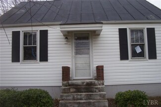 4640 Shula Dr, Hurt, VA 24563
