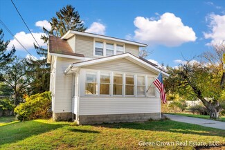2505 Mckee Ave SW, Wyoming, MI 49509