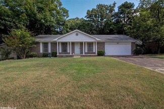 11820 Southridge Dr, Little Rock, AR 72212