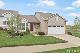 1549 Center Hill Rd Unit 37, Lowell, MI 49331