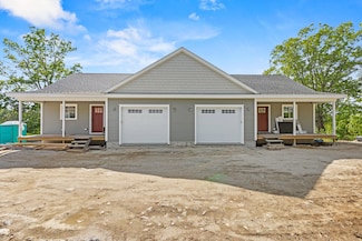 27 Callaway Dr Unit 27B, Gray, ME 04039