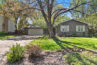 274 17th Ave NW, New Brighton, MN 55112