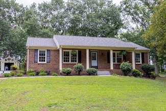 14611 Leesville Rd, Evington, VA 24550