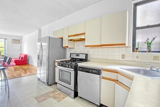 510 Ocean Pkwy Unit 4J, Brooklyn, NY 11218