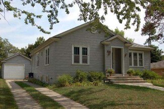 1111 Bellevue Ave, Elgin, IL 60120