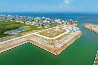 1029 Saint Kitts Dr, Rockport, TX 78382