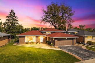 452 E 167th St, South Holland, IL 60473