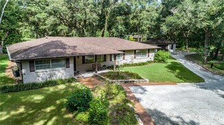 16702 Parker Dr, Lutz, FL 33549