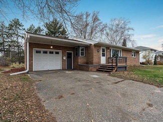 801 5th St NE, Staples, MN 56479