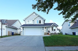 3417 E 53rd Ct, Des Moines, IA 50317