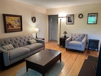 199-33 22nd Ave, Bayside, NY 11360