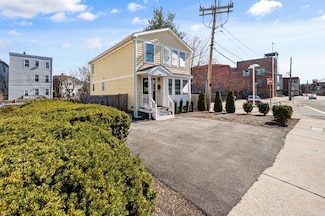 56 Quincy St, Dorchester, MA 02121