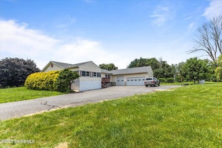 120 Jonathan Holmes Rd, Cream Ridge, NJ 08514