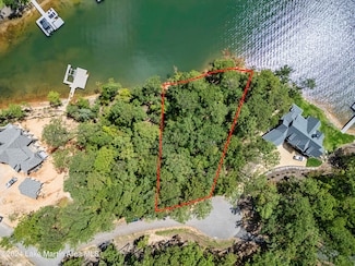 47 Pitchford Ct, Alexander City, AL 35010