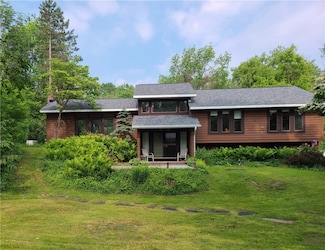 1324 New Seabury Ln, Victor, NY 14564