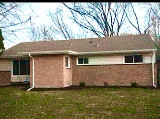 103 Shabbona Dr, Park Forest, IL 60466