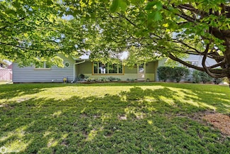 106 S Farmer St, Brighton, IA 52540